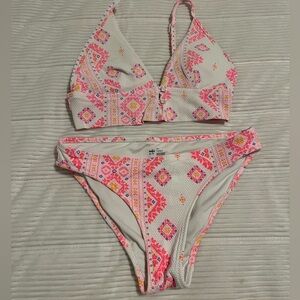 Very comfortable Aerie bikini set 
Size XS
Great condition